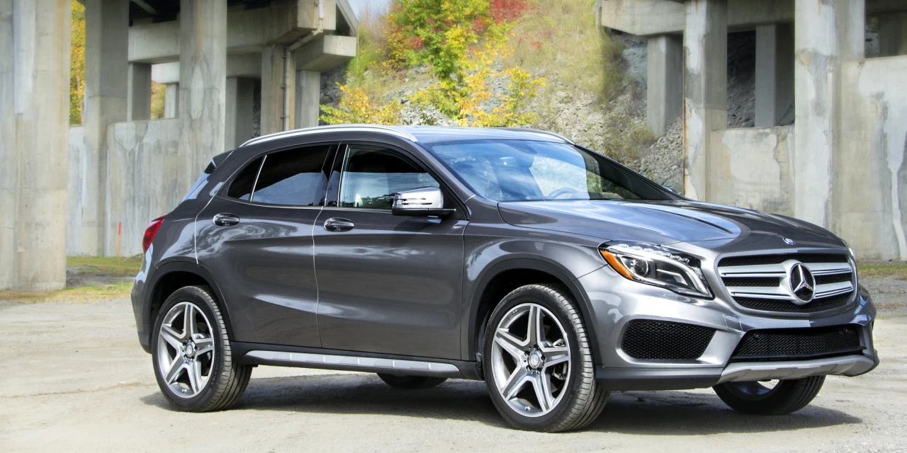 MERCEDES GLA #2 Slider Grande