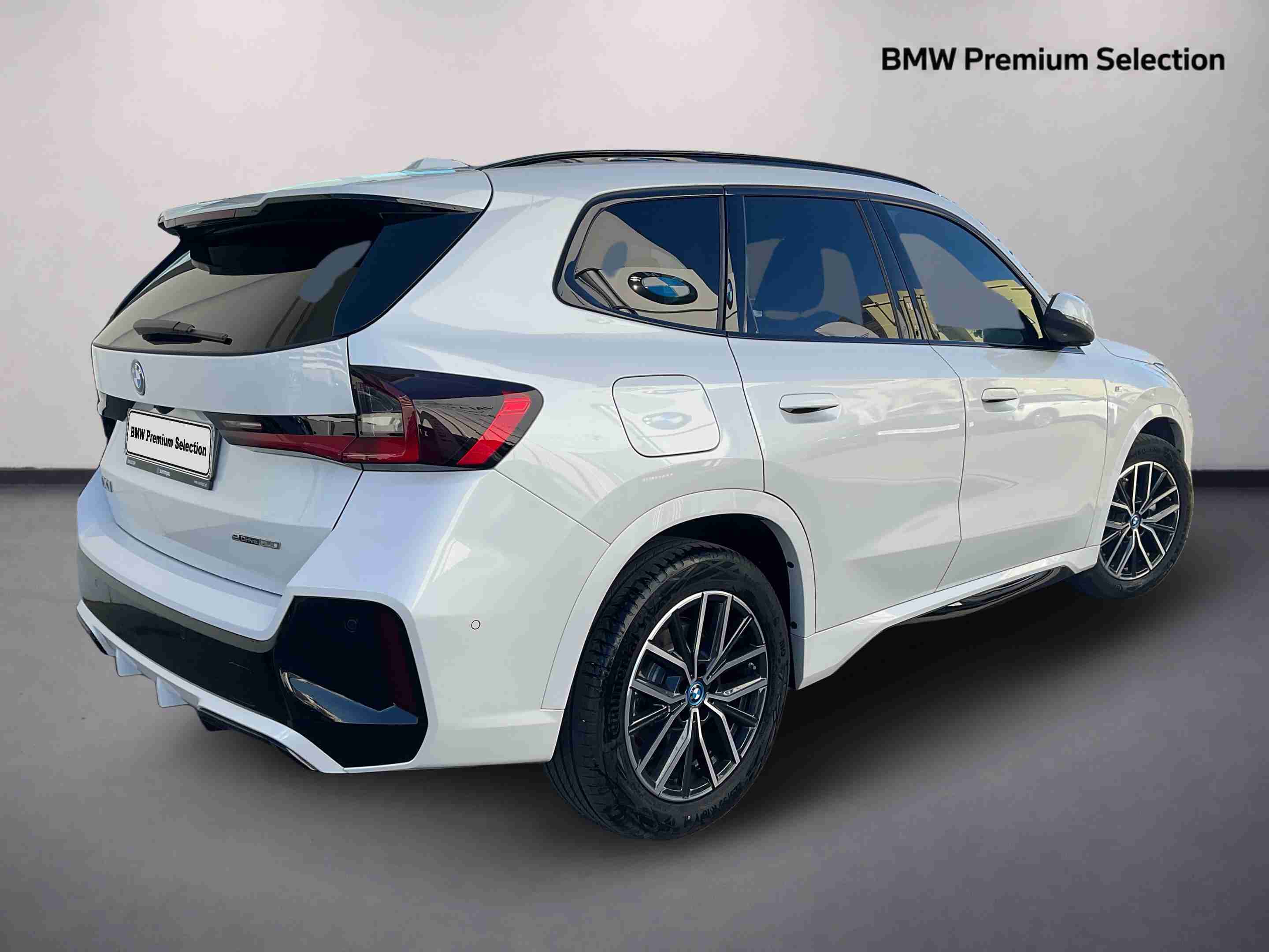 BMW - iX1 - iX1 eDrive20 Pack Desportivo M — photo 4