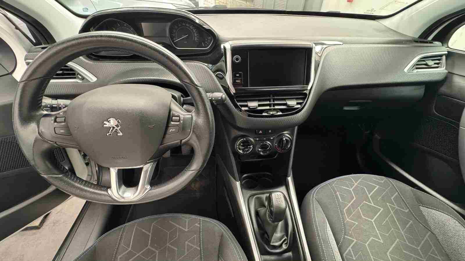 Peugeot 2008 2008 1.2 PureTech Style — fotografia 11