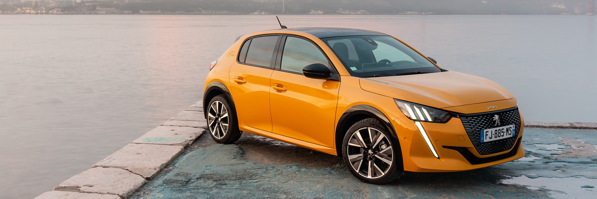 PEUGEOT 208 Slider Grande