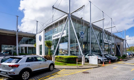 Santogal Volkswagen Alfragide Stand 1 (1)