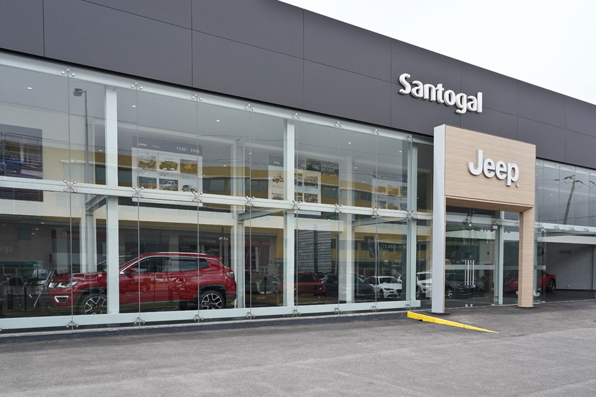 Santogal Jeep Cascais Stand 1