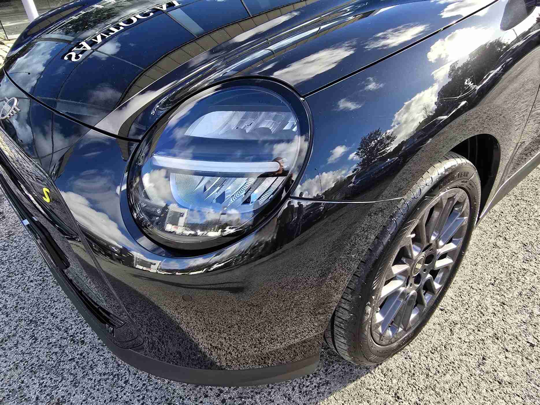 MINI Mini Mini Cooper SE Essential XS — fotografia 8