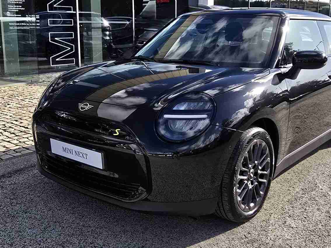 MINI Mini Mini Cooper SE Essential XS — fotografia 7