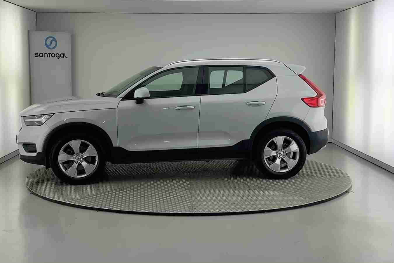 Volvo XC 40 XC40 1.5 T2 Momentum Plus — fotografia 6