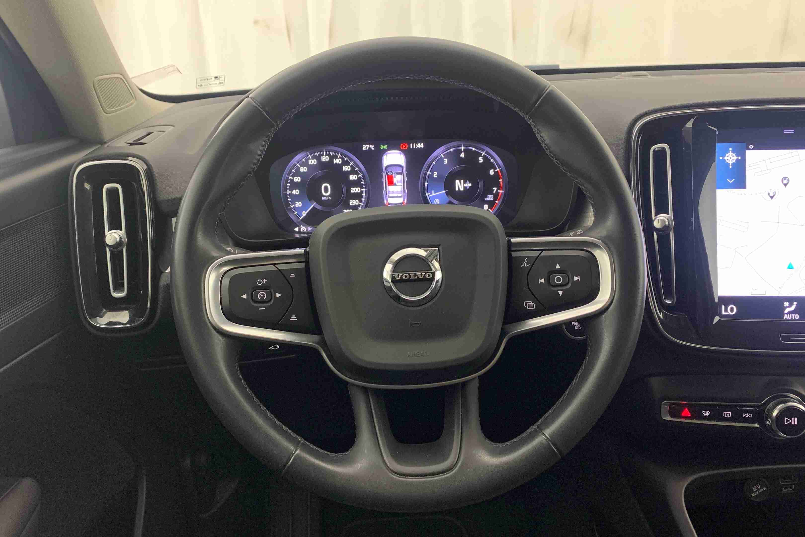 Volvo XC 40 XC40 1.5 T2 Momentum Plus — fotografia 13