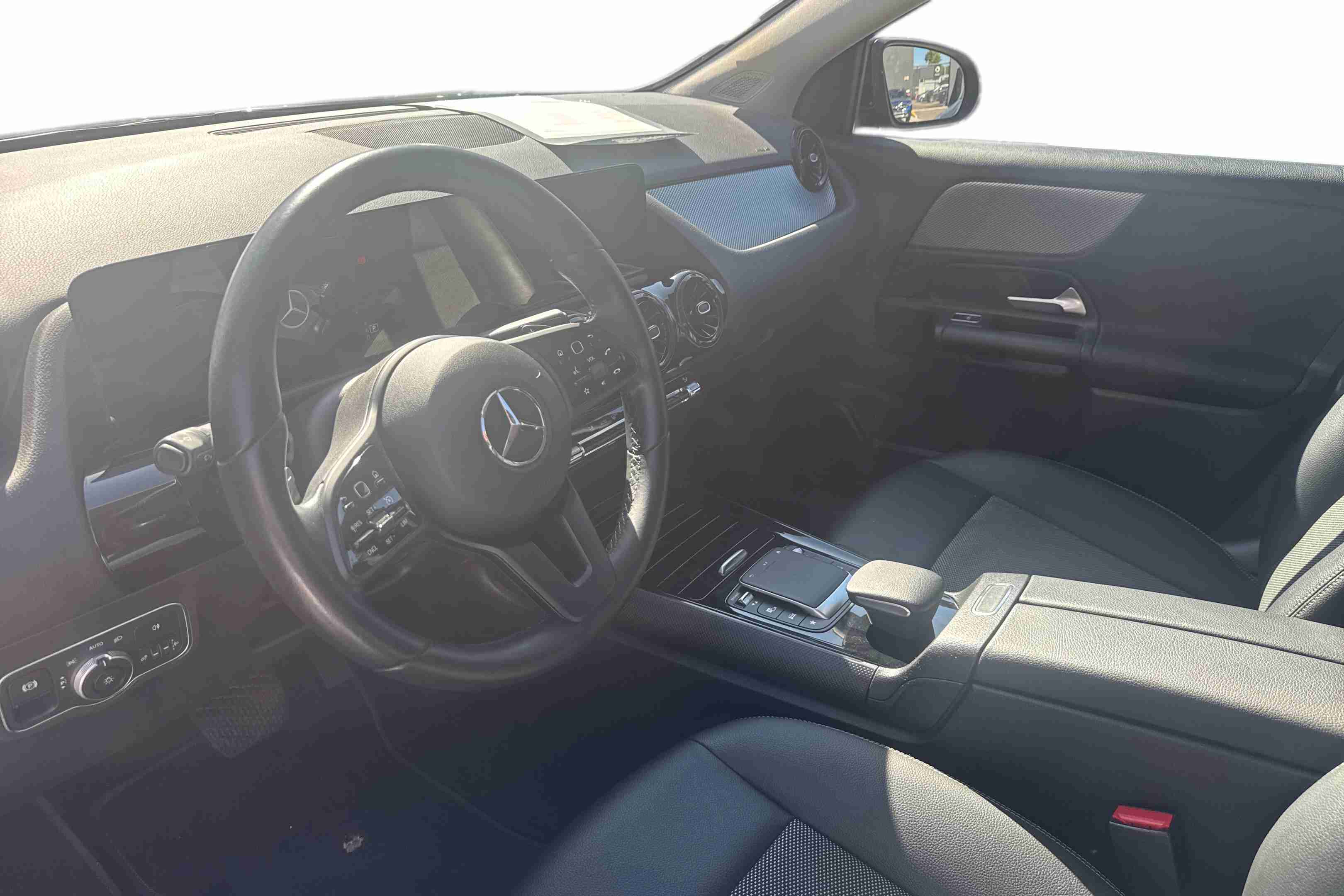 Mercedes-Benz Classe GLA GLA 180 d — fotografia 7