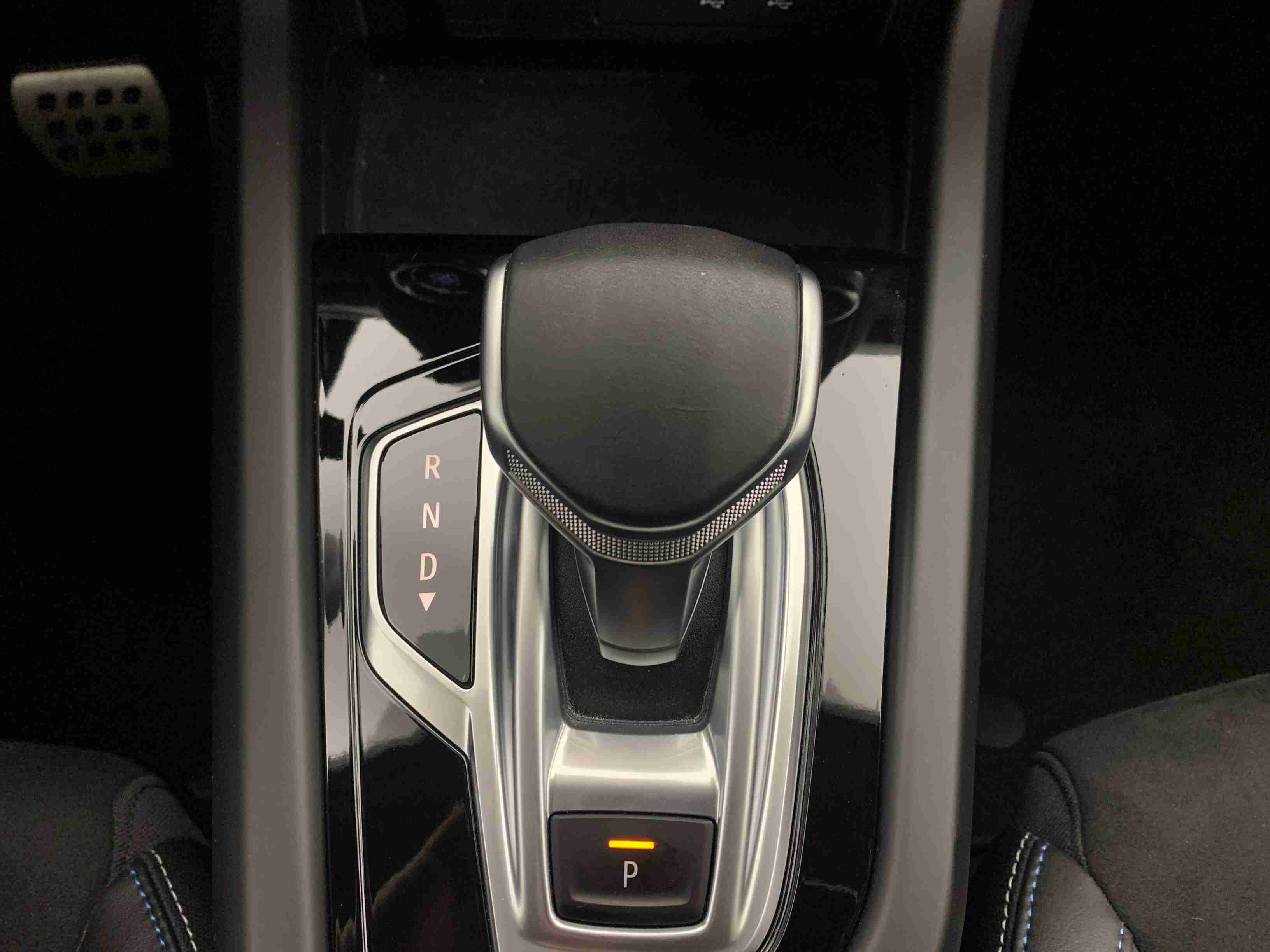 Renault Arkana Arkana 1.3 TCe Esprit Alpine EDC — fotografia 13