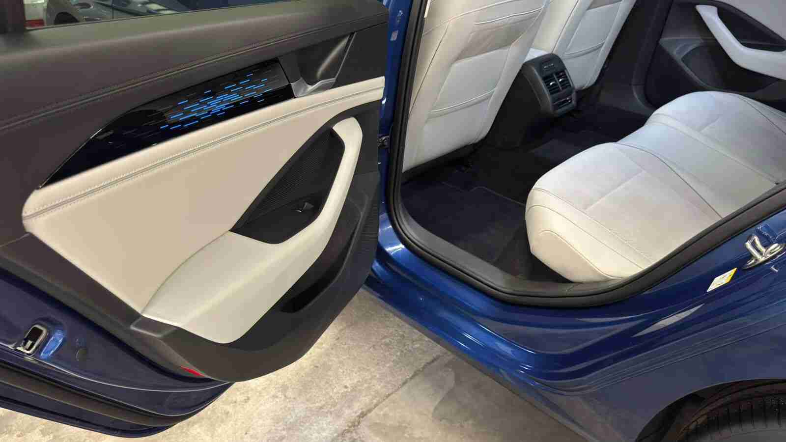 Volkswagen Passat Passat V. 1.5 TSI eHybrid Business DSG — fotografia 14