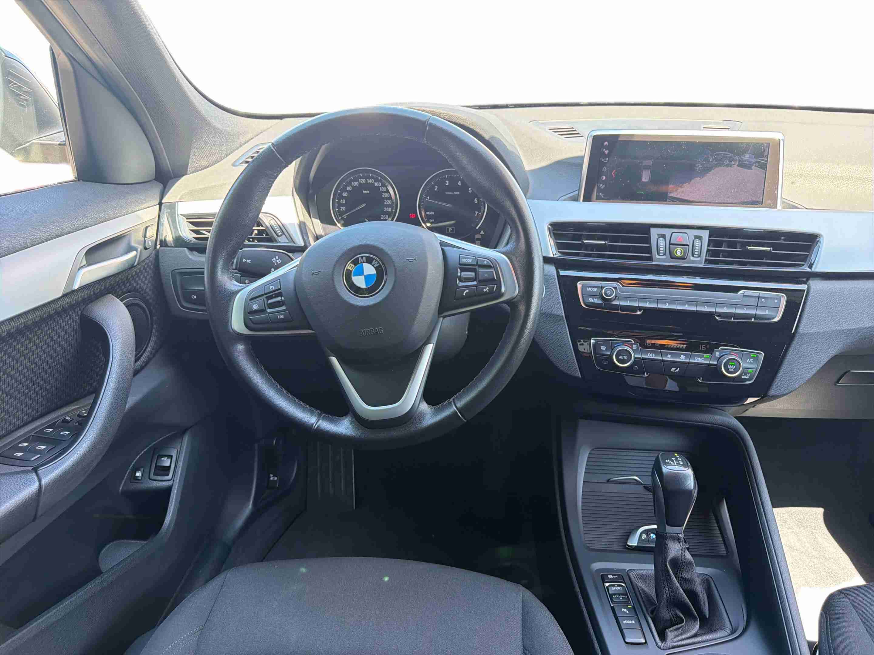 BMW X1 X1 25 e xDrive Corporate Edition — fotografia 7