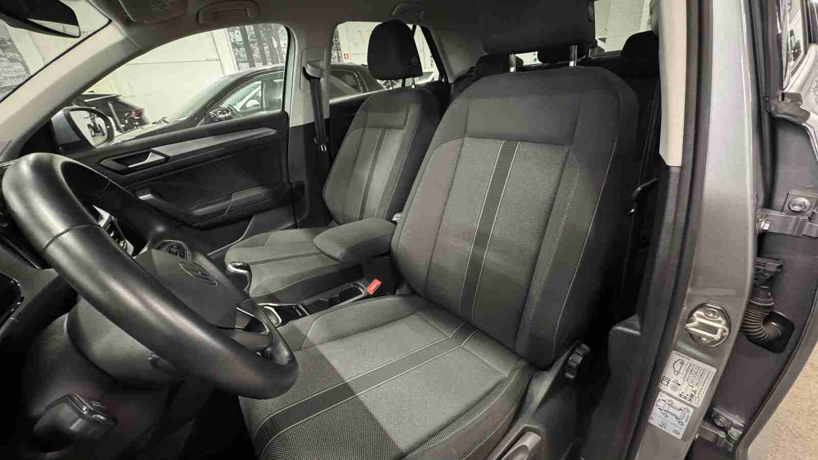 Volkswagen T-Roc T-Roc 1.0 TSI Life — fotografia 9