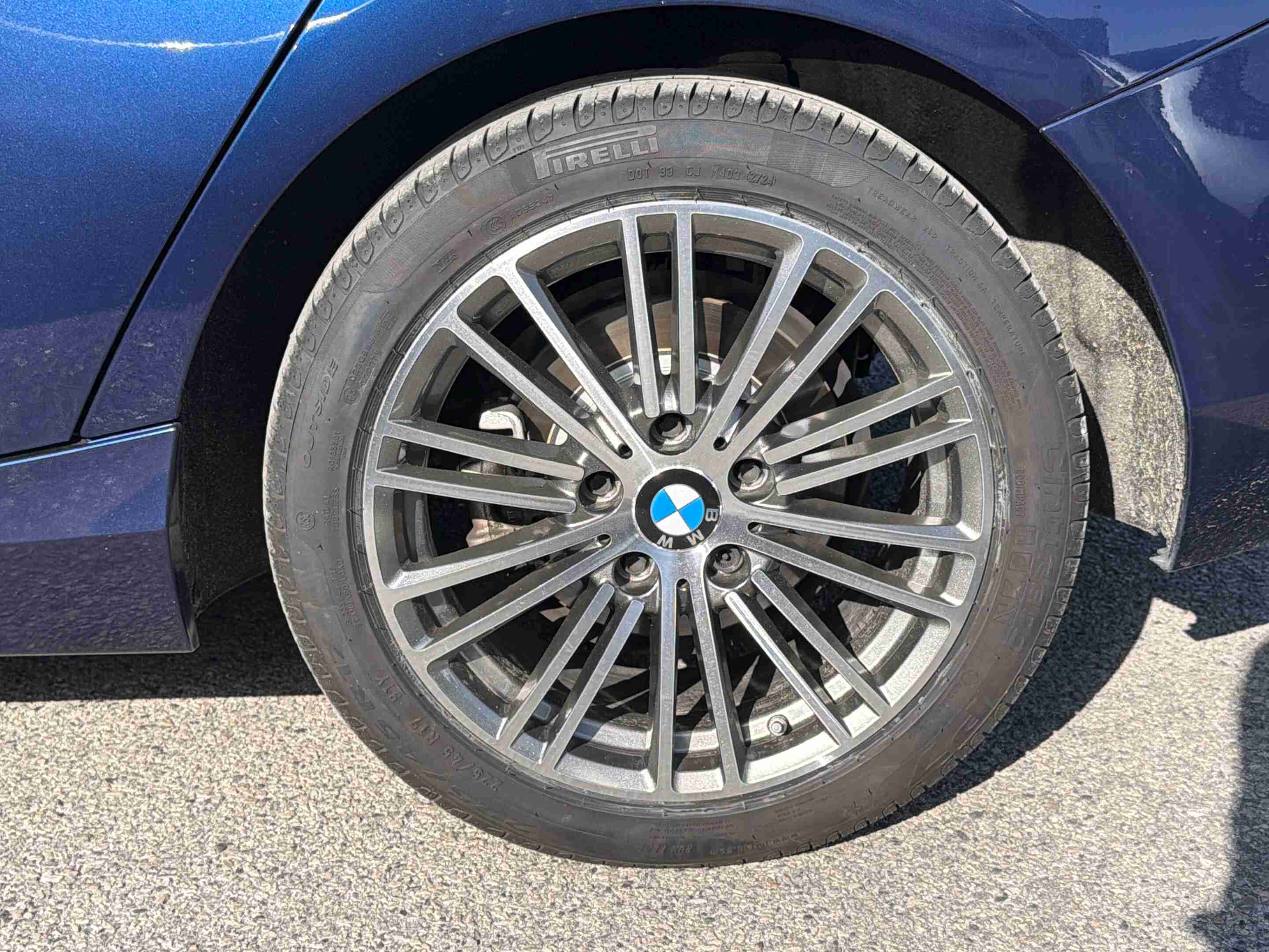 BMW Série 1 116 d Line Urban Auto — fotografia 12