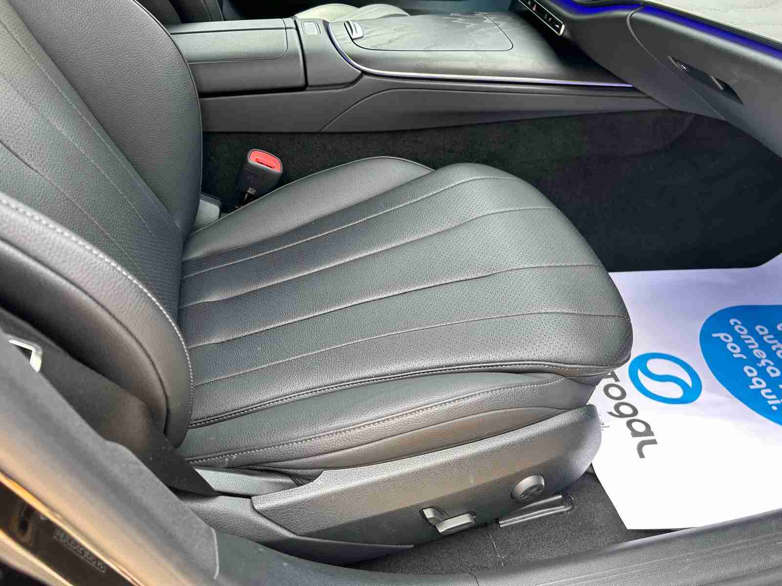 Mercedes-Benz Classe E E 220 d — fotografia 10