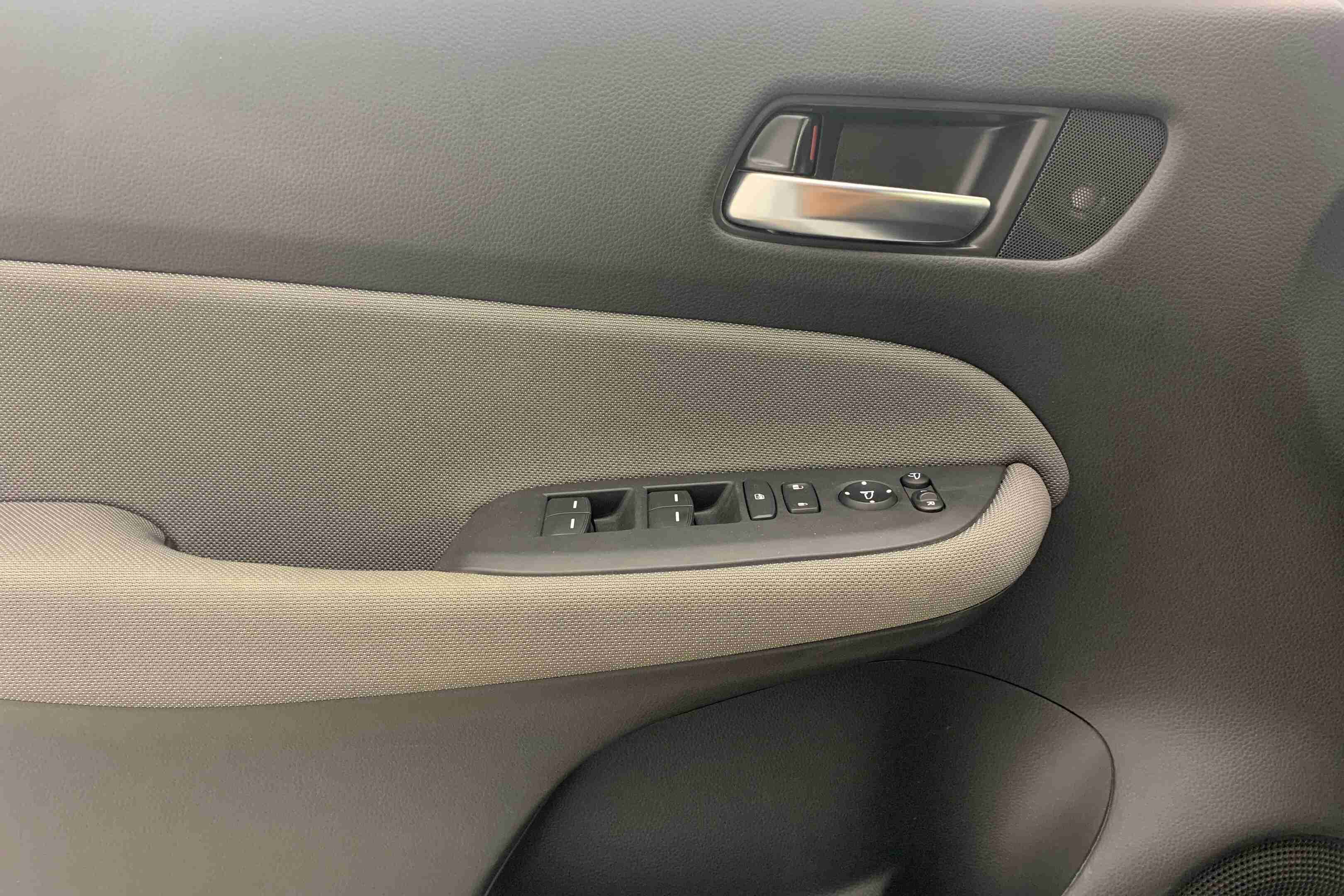Honda Jazz Jazz Crosstar 1.5 i-MMD Executive — fotografia 47