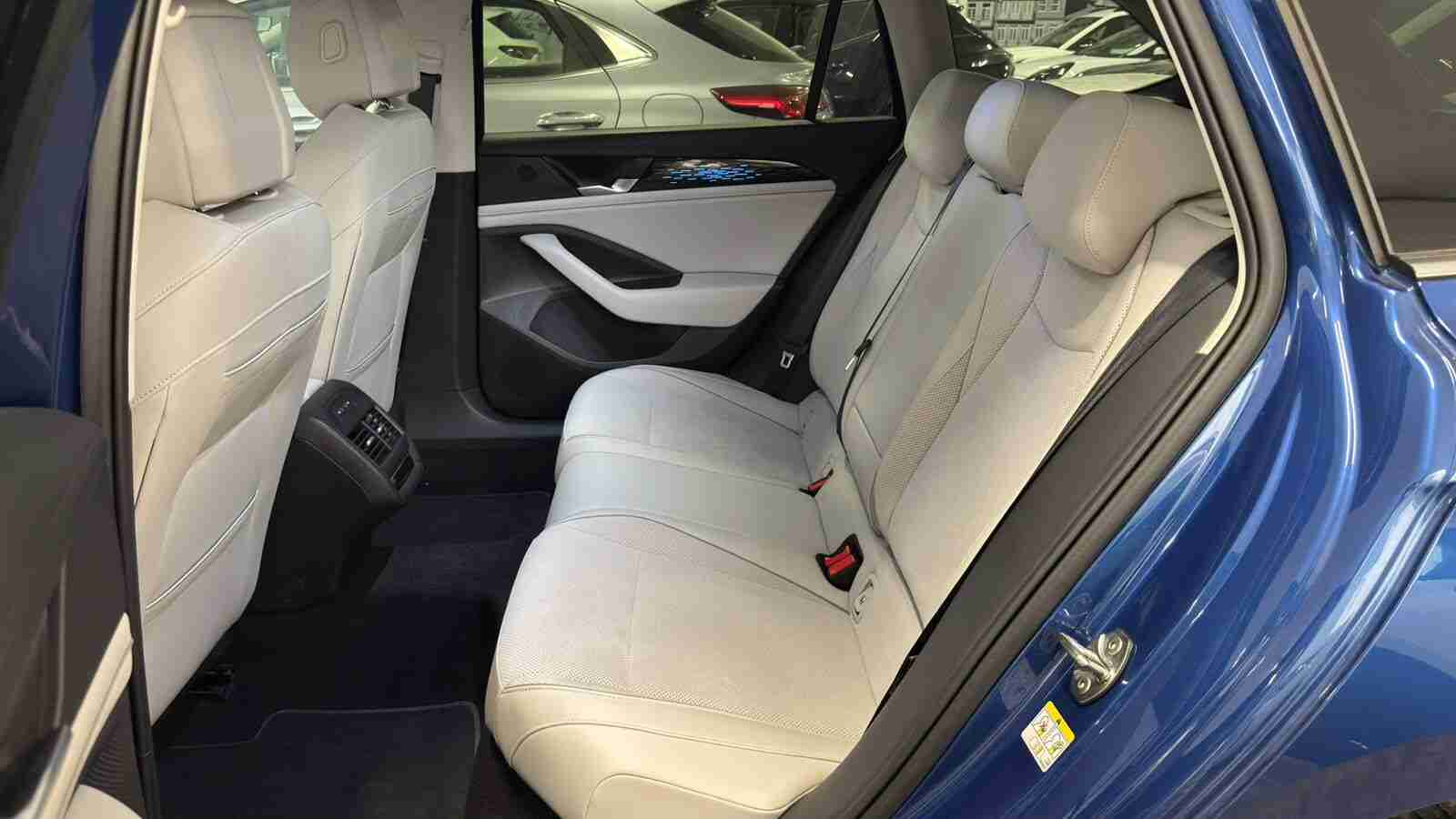 Volkswagen Passat Passat V. 1.5 TSI eHybrid Business DSG — fotografia 15