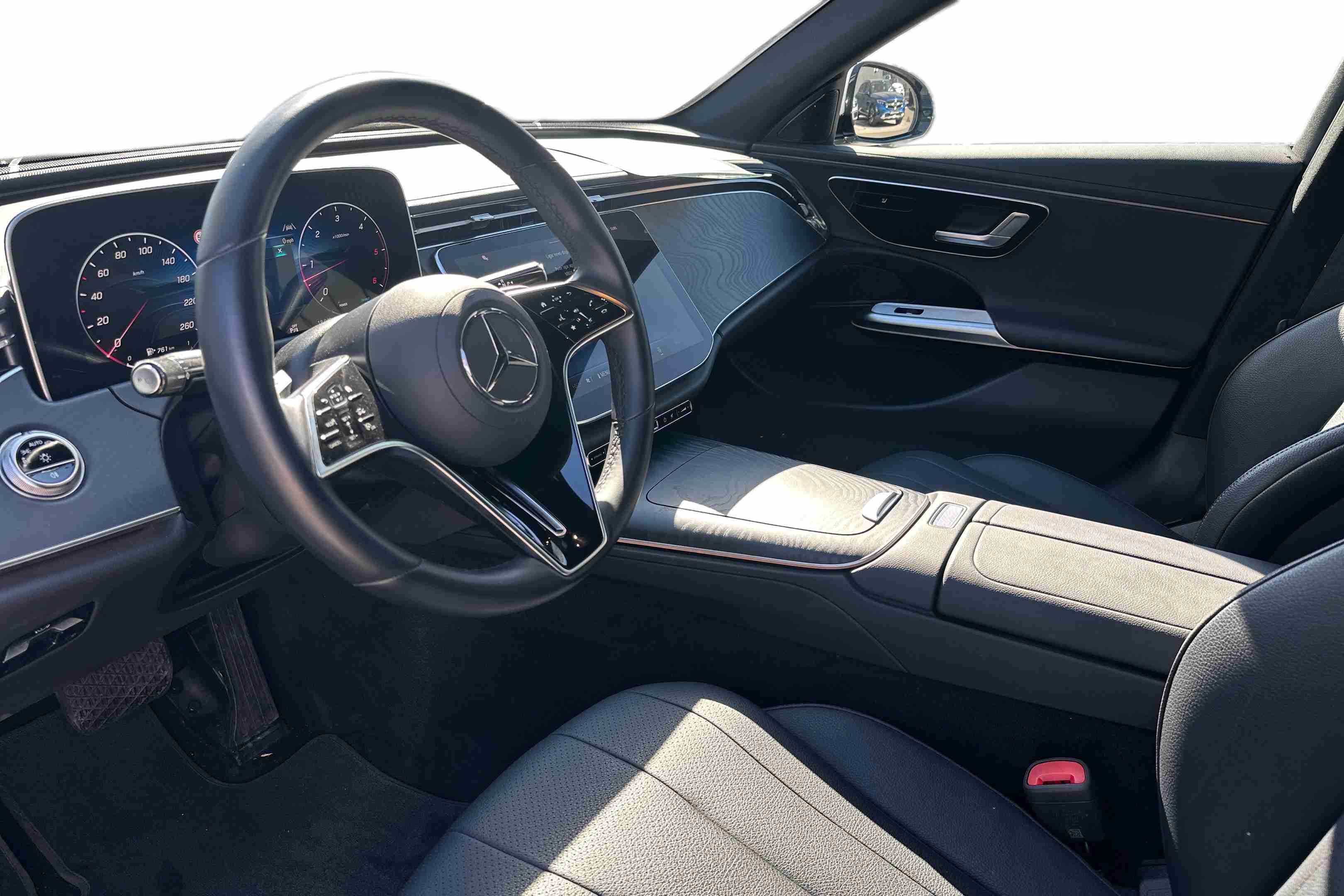 Mercedes-Benz Classe E E 220 d — fotografia 7