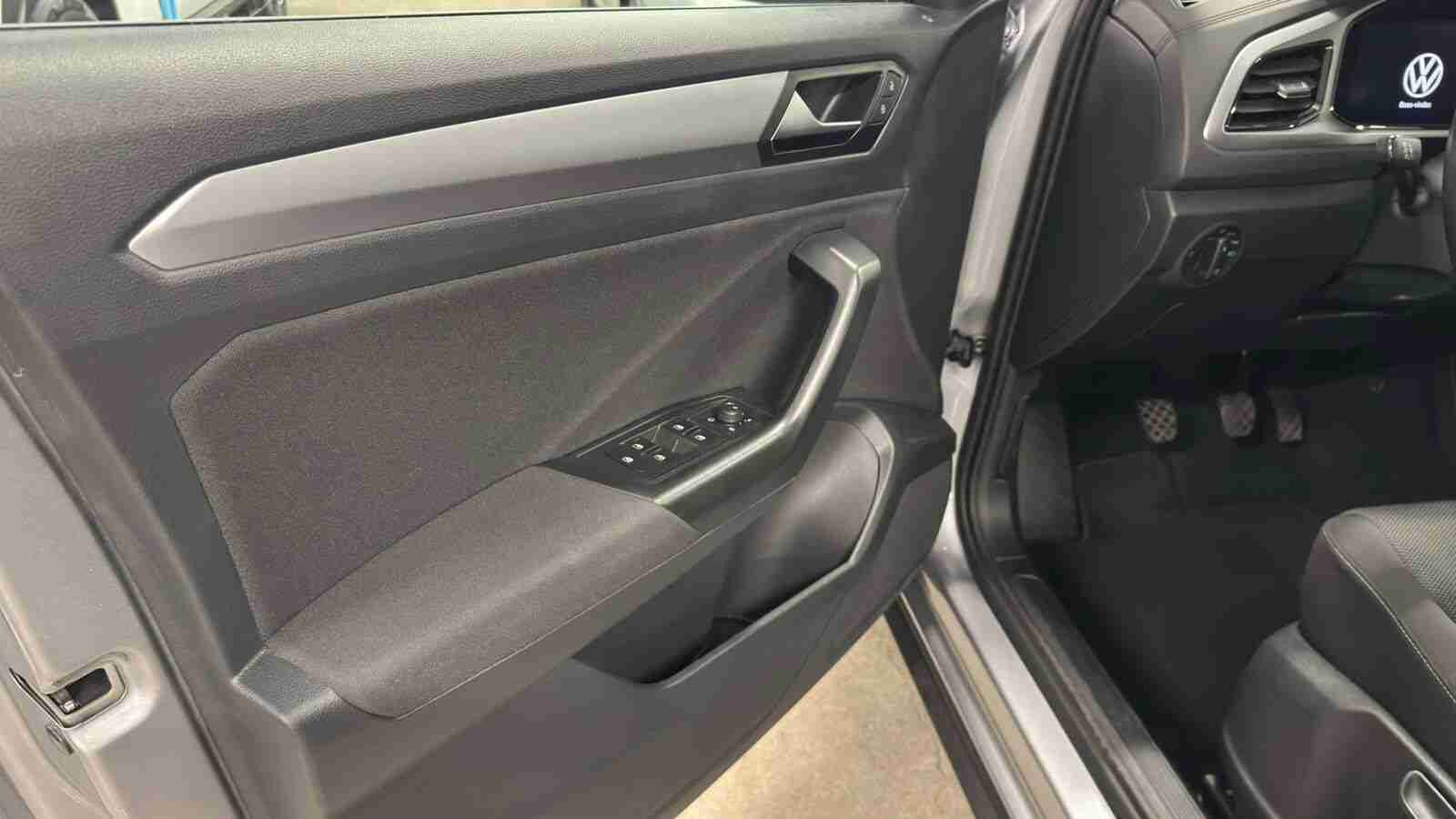 Volkswagen T-Roc T-Roc 1.0 TSI Life — fotografia 6