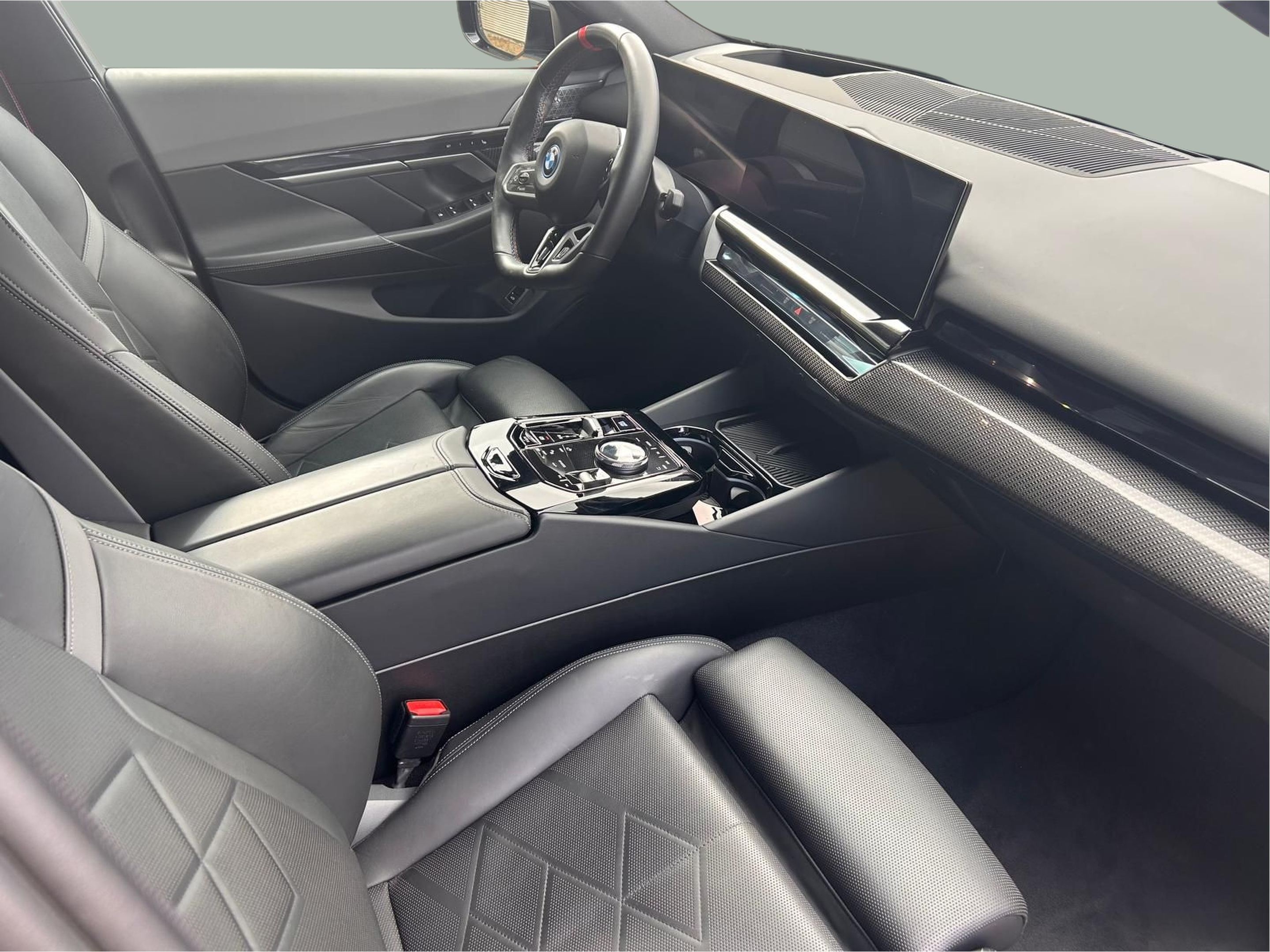 BMW i5 i5 M60 xDrive — fotografia 8