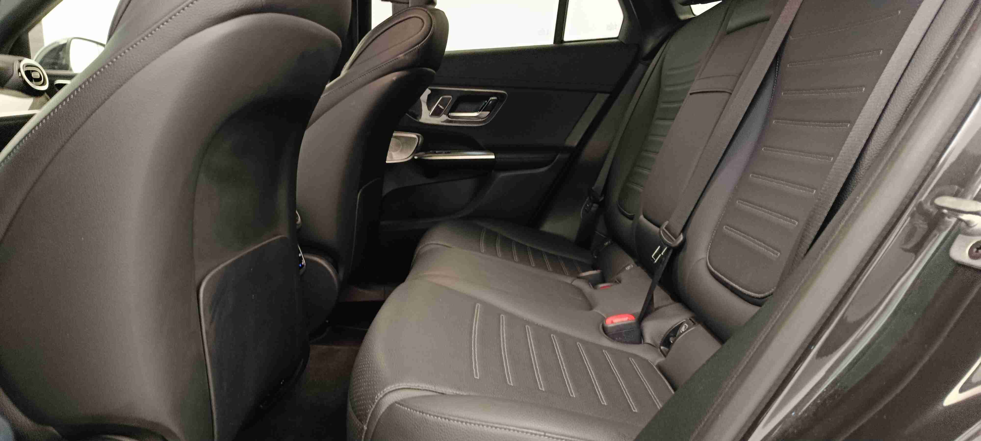 Mercedes-Benz Classe GLC GLC 300 e 4Matic — fotografia 30