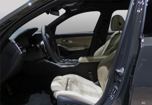 BMW 330 e Touring Auto — photo 3