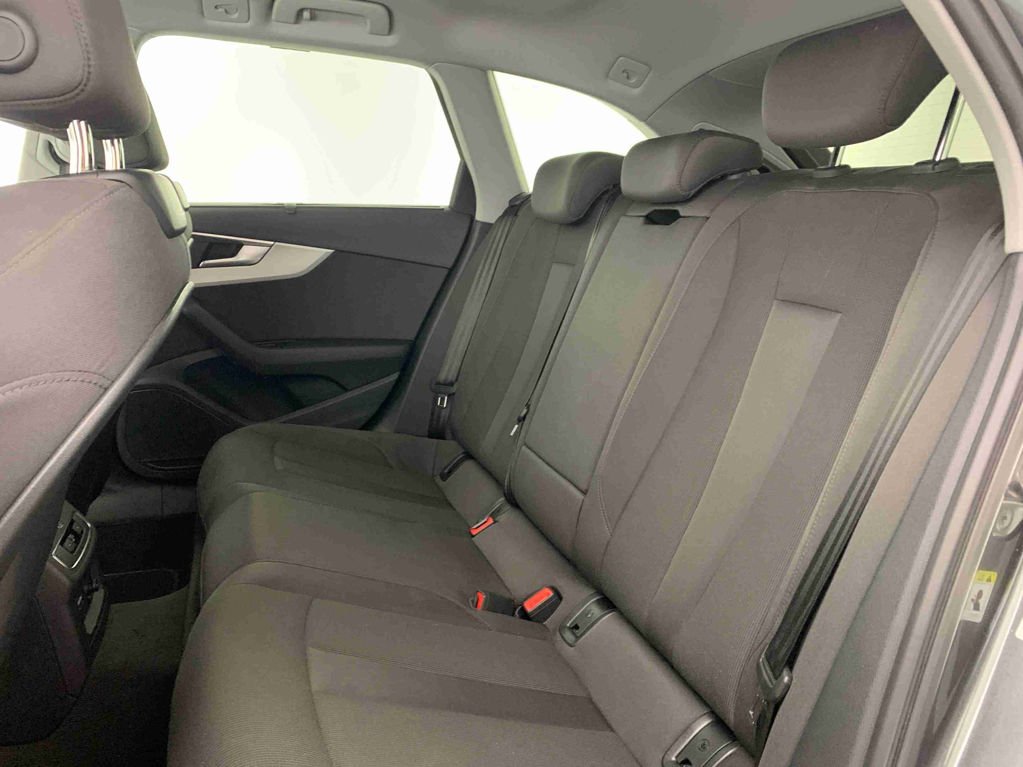 Audi A4 A4 A.35 TDI S line S tronic — fotografia 14