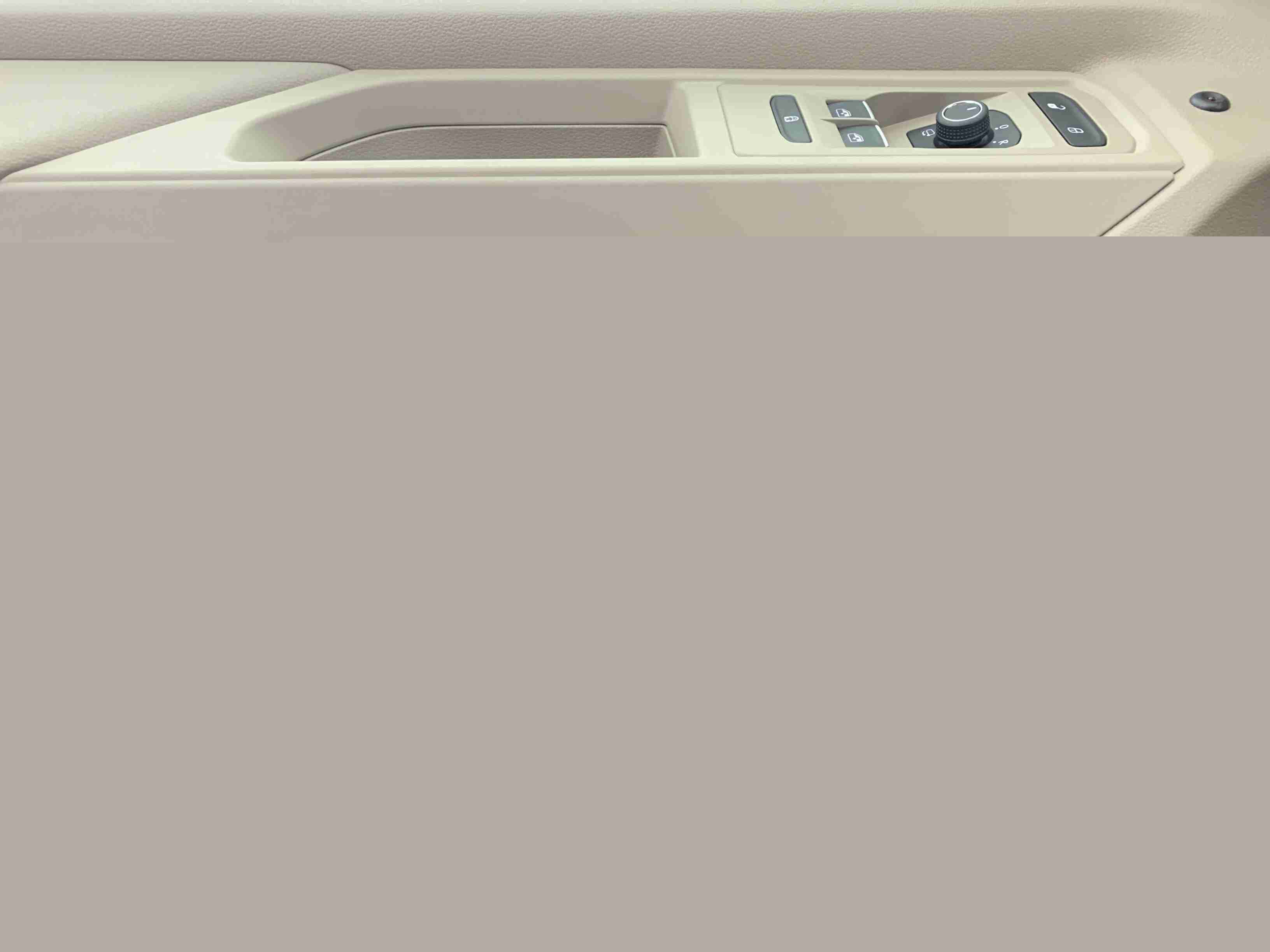 3053568_5