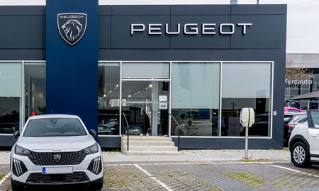 Santogal Peugeot Loures Stand 1 (1)