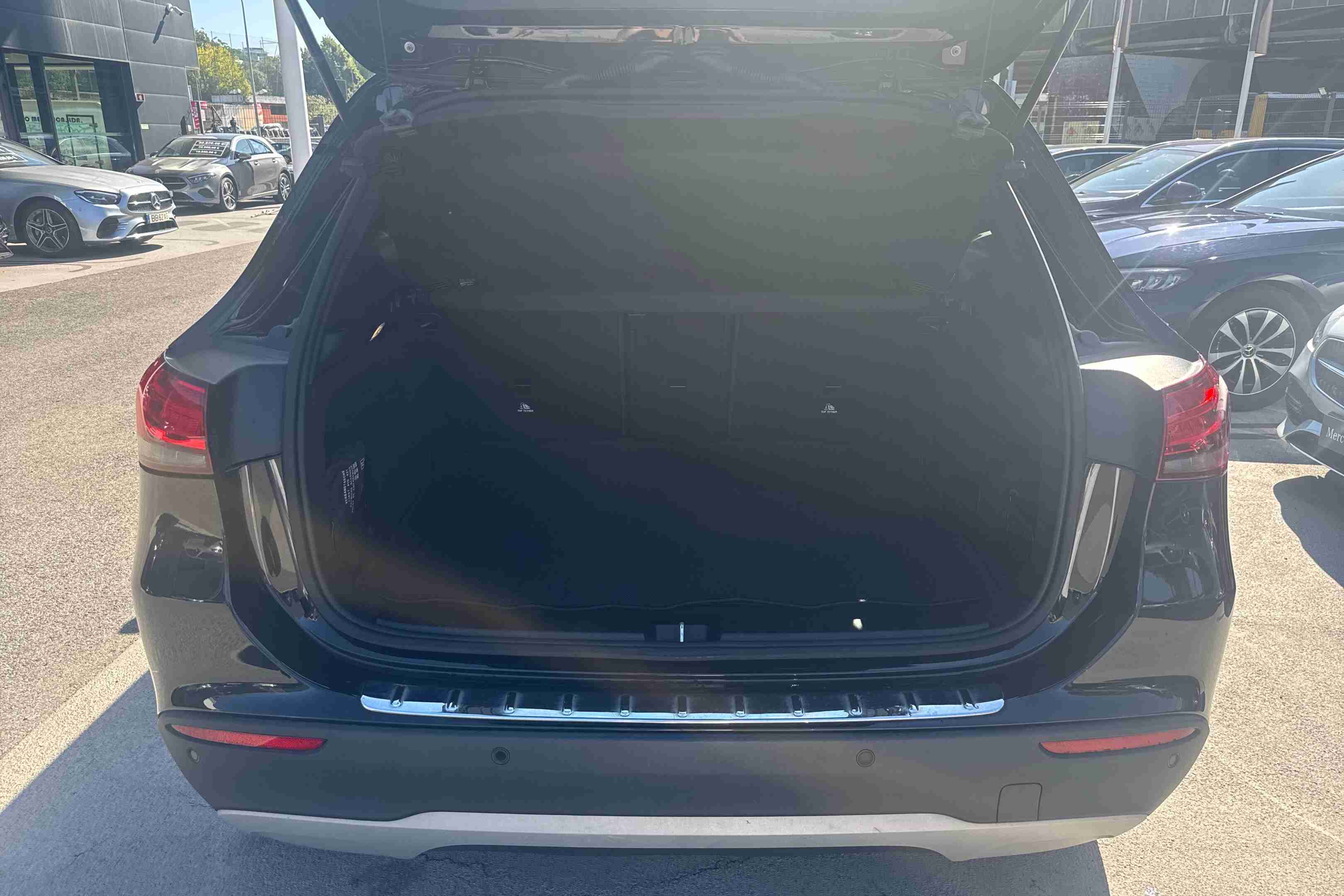 Mercedes-Benz Classe GLA GLA 180 d — fotografia 11