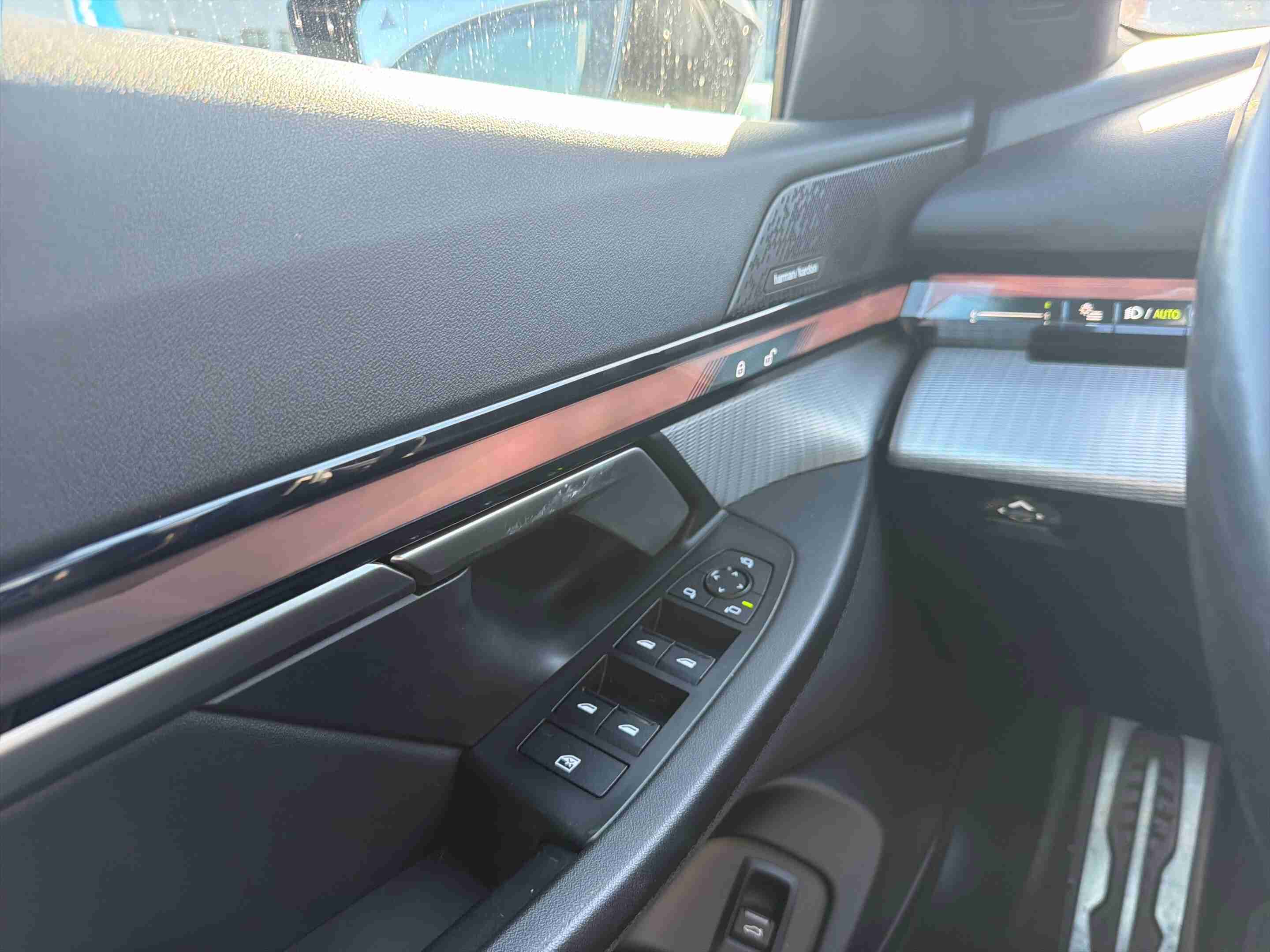 BMW i5 i5 eDrive40 — fotografia 11