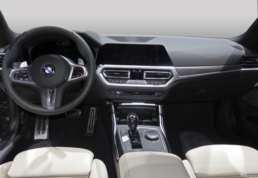 BMW 330 e Touring Auto — photo 4