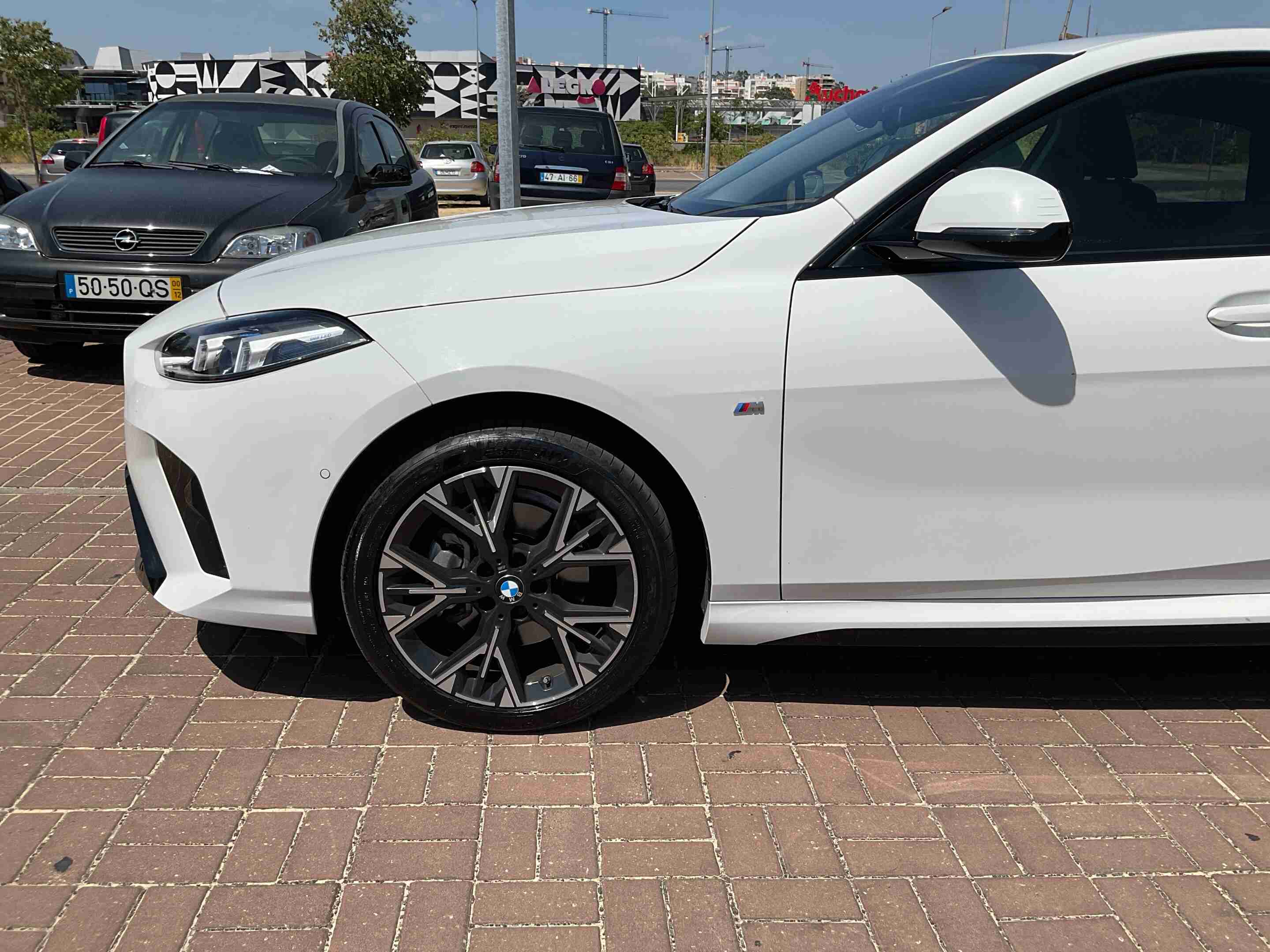 BMW Série 2 216 — fotografia 11