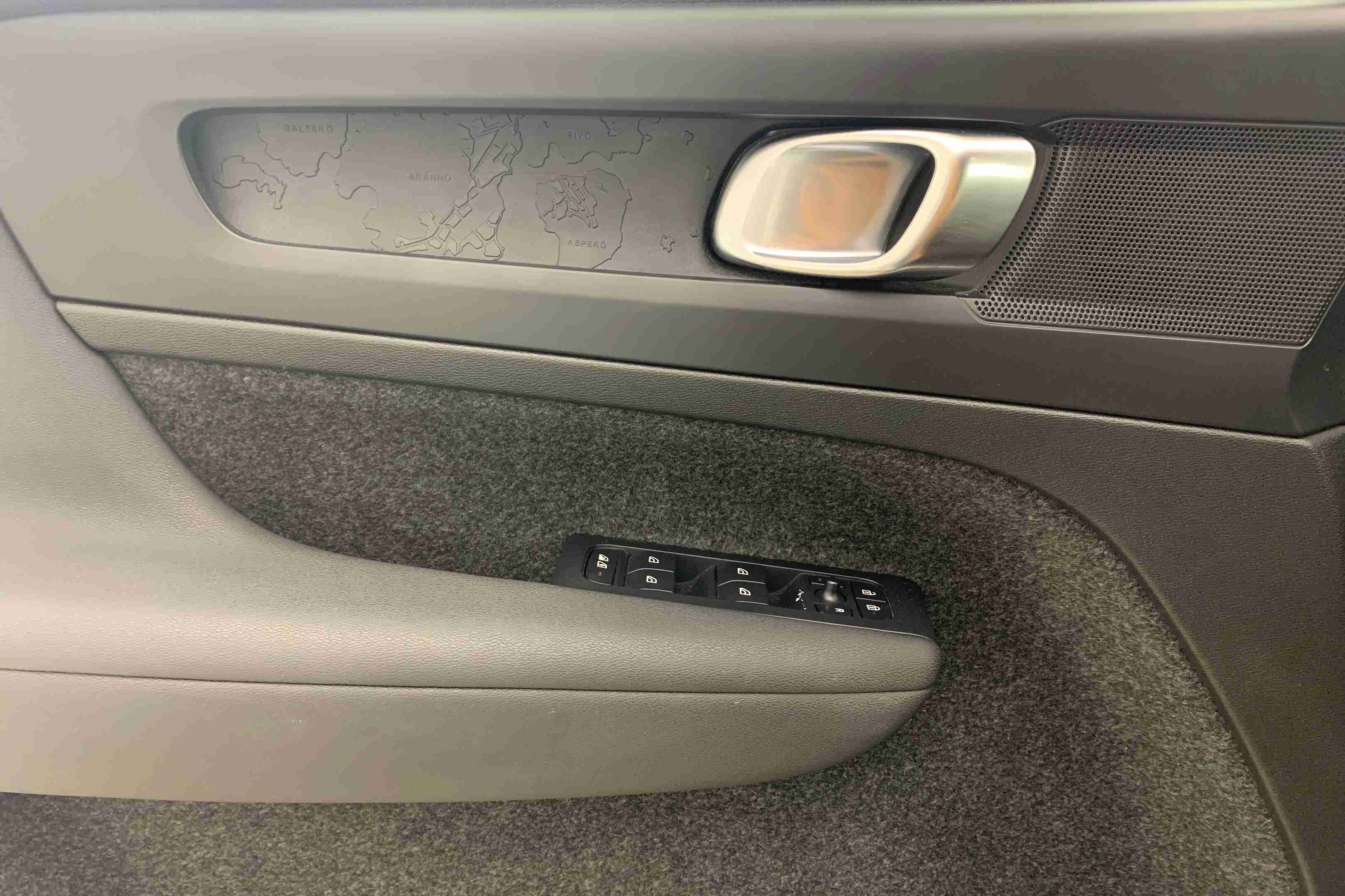 Volvo XC 40 XC40 Recharge Extended Range Plus — fotografia 24
