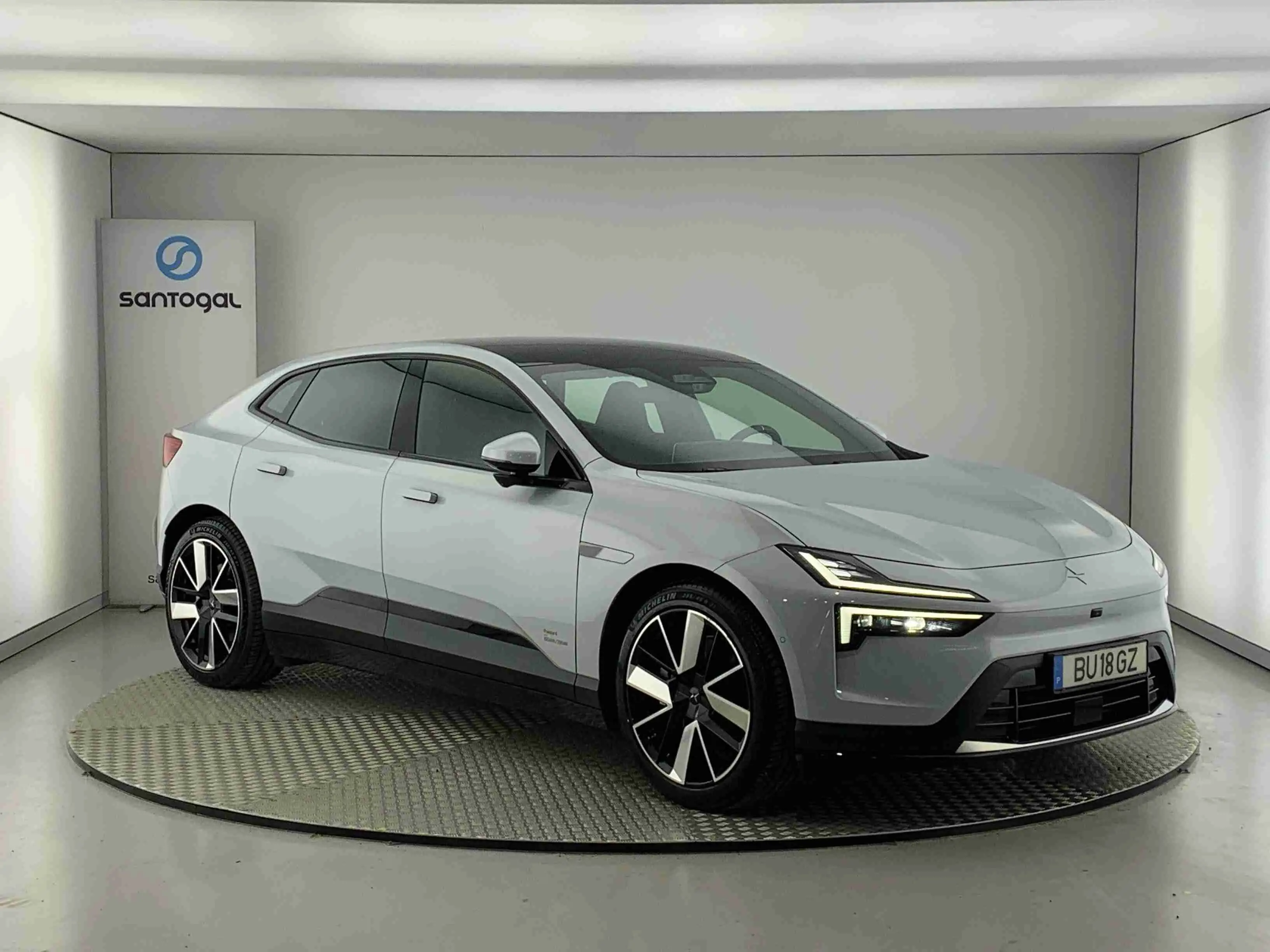 Polestar 4