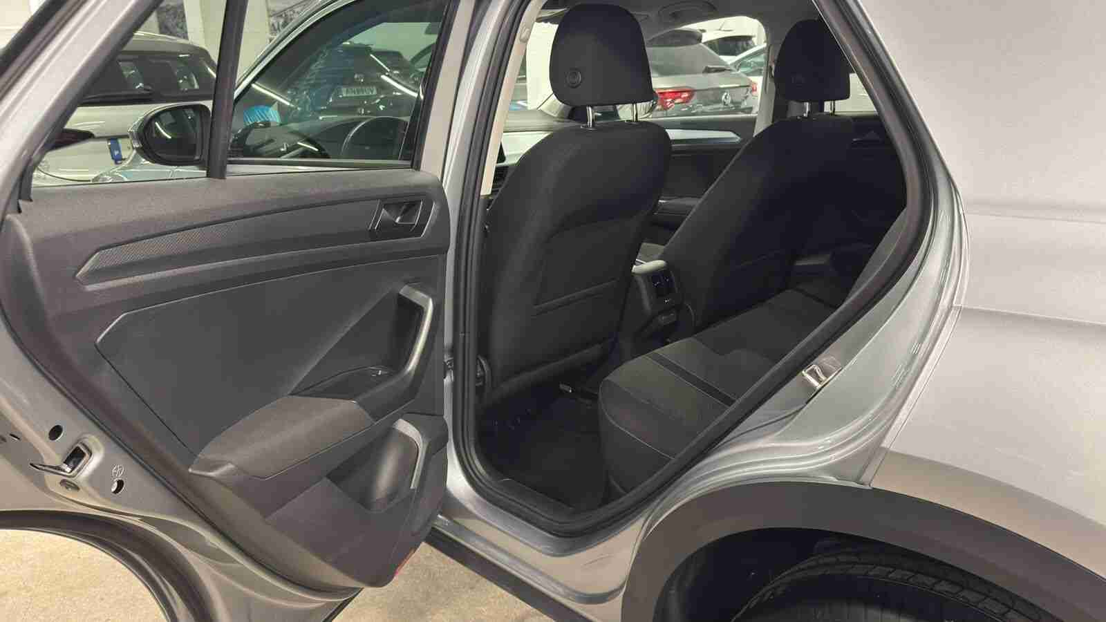 Volkswagen T-Roc T-Roc 1.0 TSI Life — fotografia 14