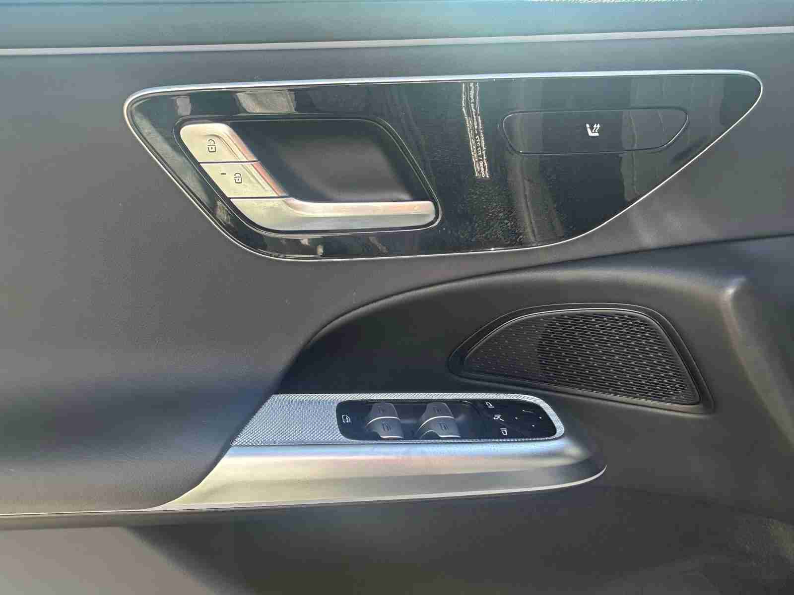 Mercedes-Benz Classe E E 220 d — fotografia 8