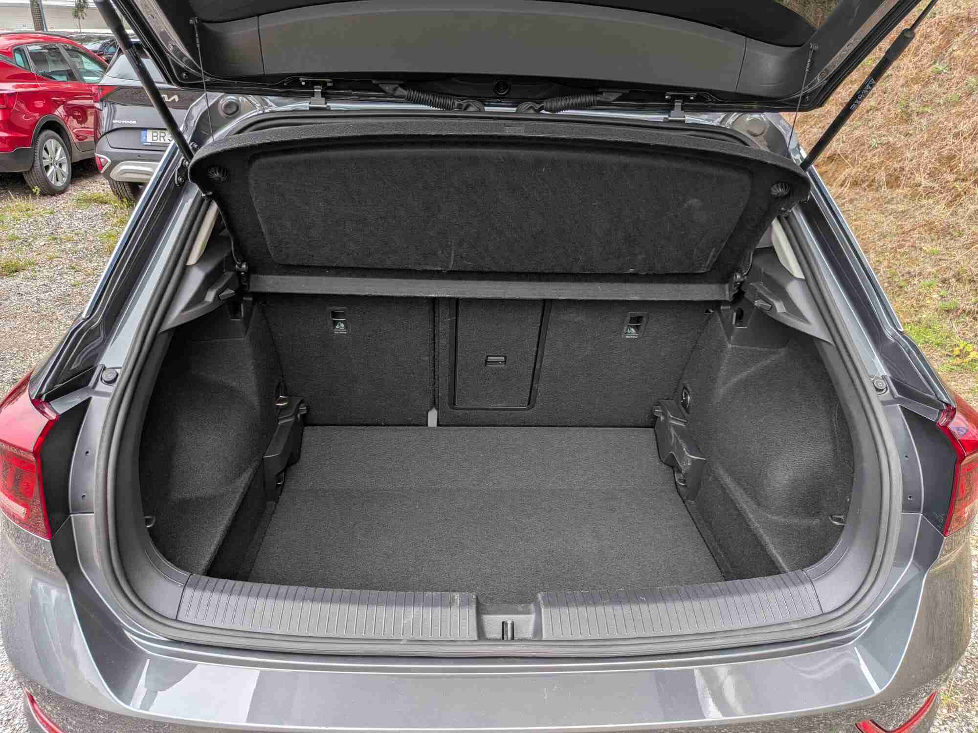 Volkswagen T-Roc T-Roc 2.0 TDI Urban — fotografia 14