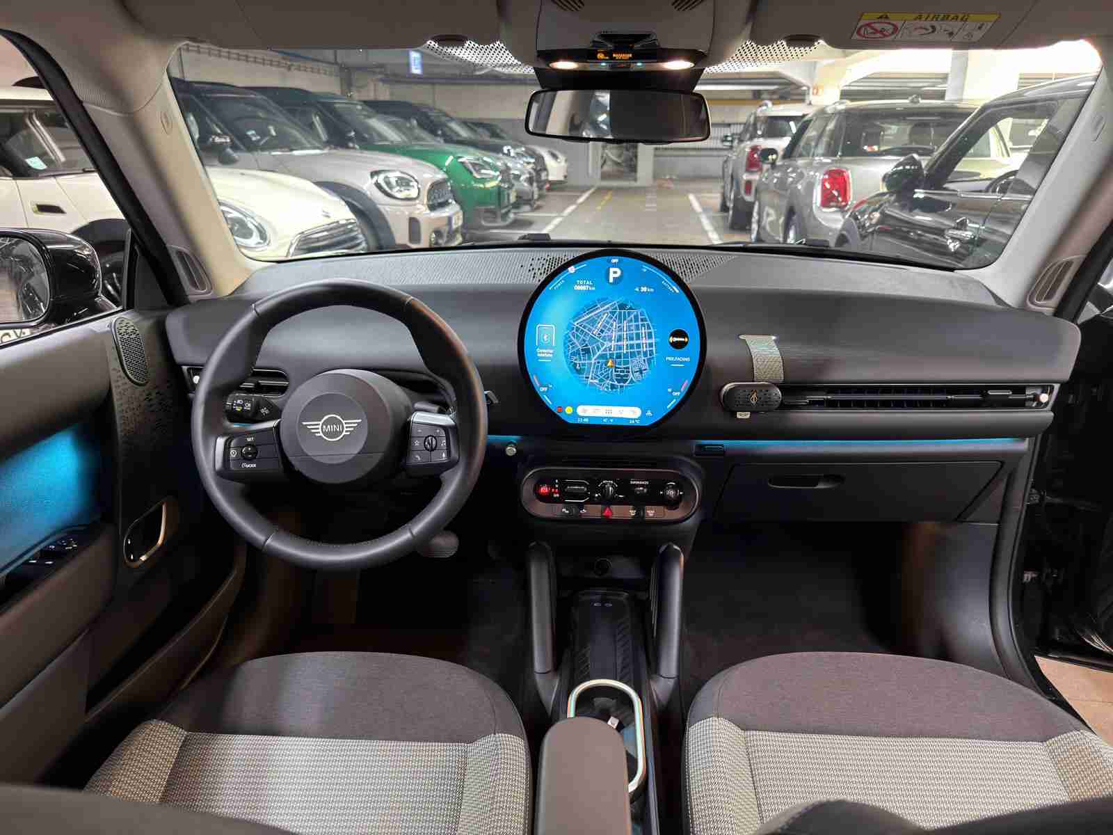 MINI Mini Mini Cooper E Essential XS — fotografia 11