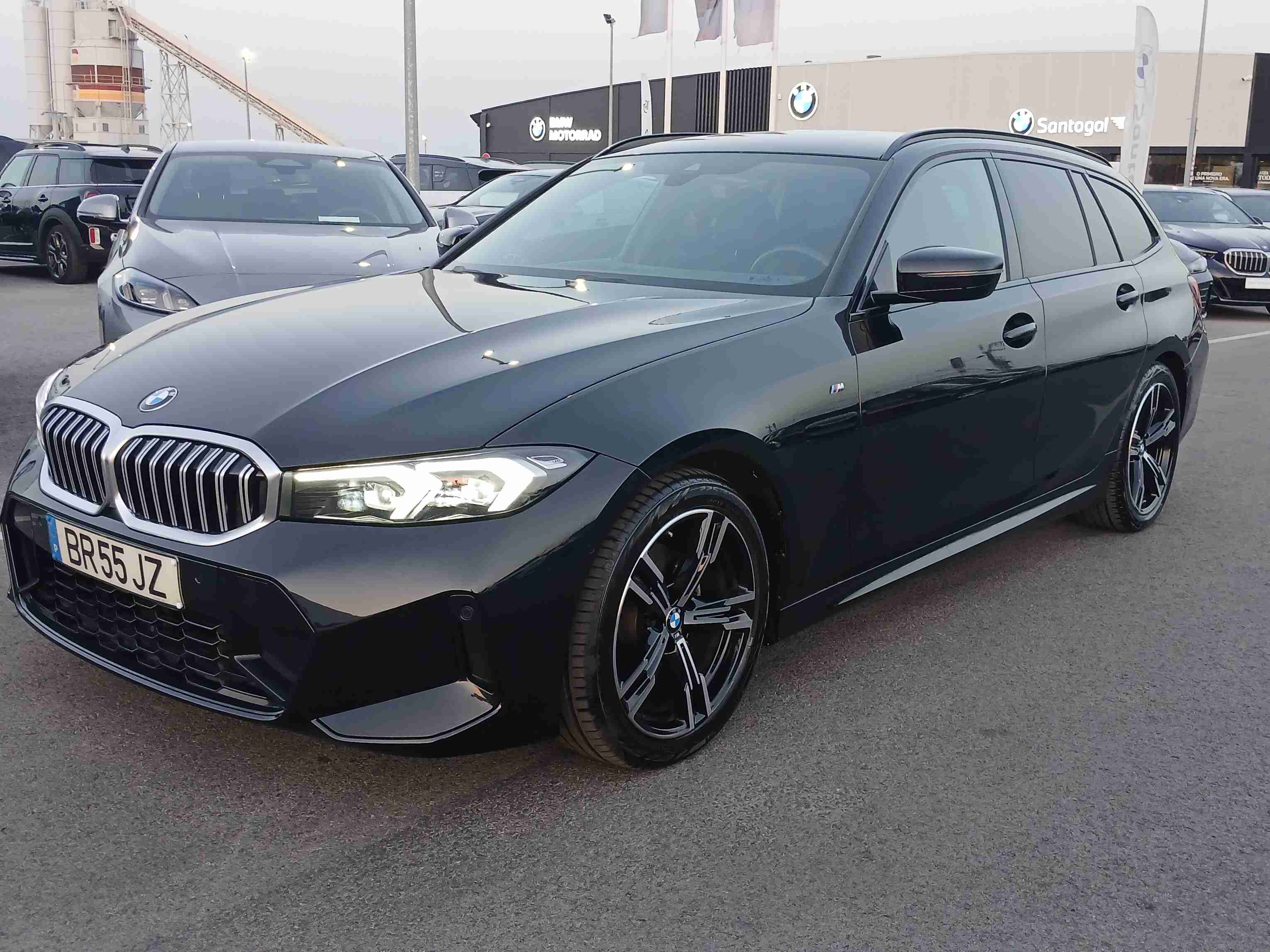 BMW Série 3 320 d Touring Pack Desportivo M Auto — fotografia 18